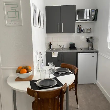 Hyper Centre, Phenix-sils アパート