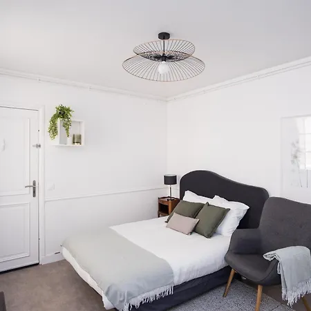 Hyper Centre, Phenix-sils アパート *