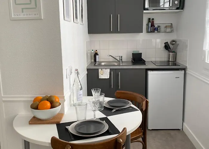 Hyper Centre, Phenix-sils Apartment